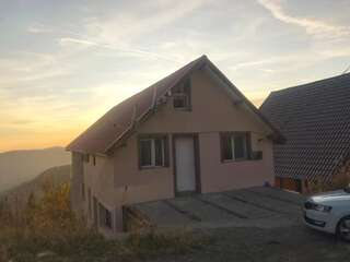 Лоджи CHALET Rânca Рынка-0